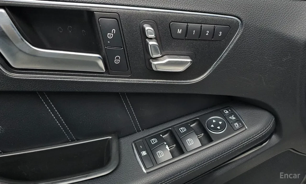 Mercedes-Benz 220, снимка 10 - Автомобили и джипове - 56436053