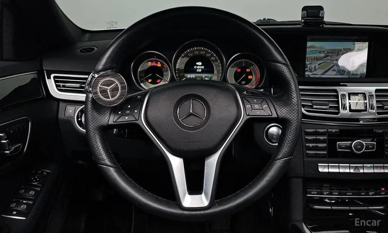 Mercedes-Benz 220, снимка 7 - Автомобили и джипове - 56436053