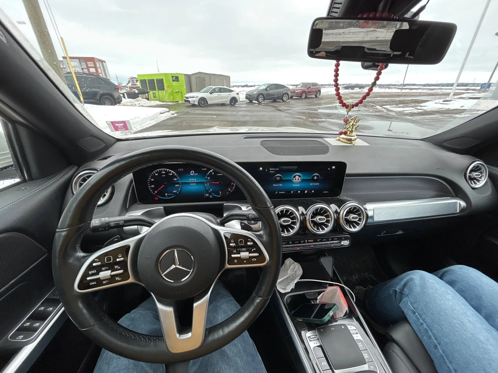 Mercedes-Benz GLB * 4 MATIC * CARFAX * ПАНО * KEYLESS * ПОДГРЕВИ - изображение 5