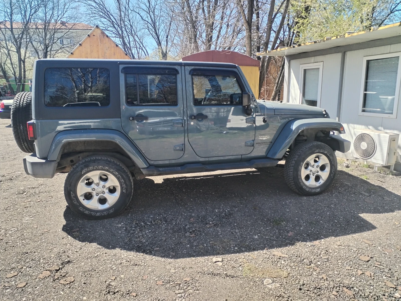 Jeep Wrangler Unlimited sahara, снимка 13 - Автомобили и джипове - 54139051