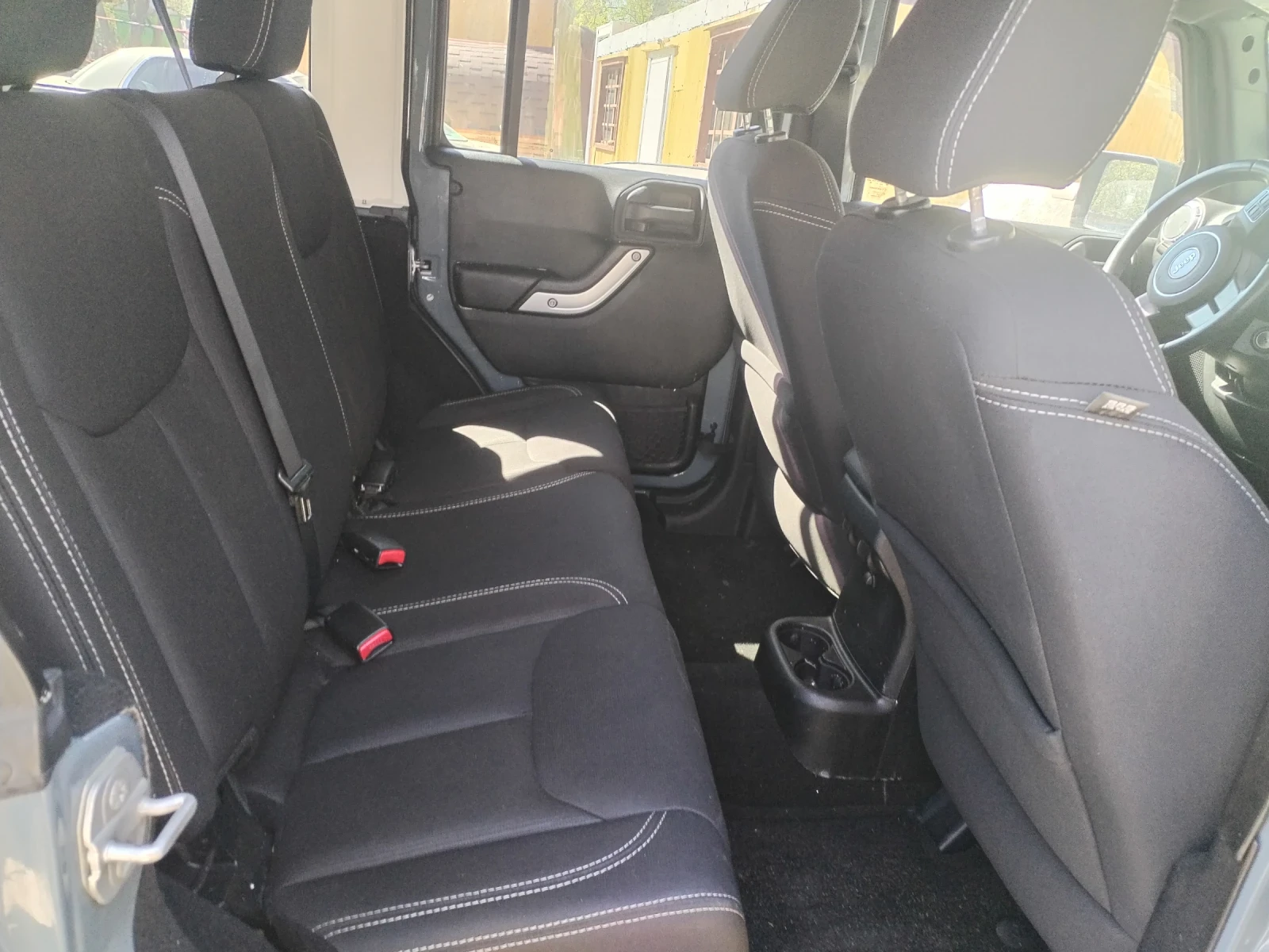 Jeep Wrangler Unlimited sahara, снимка 11 - Автомобили и джипове - 54139051