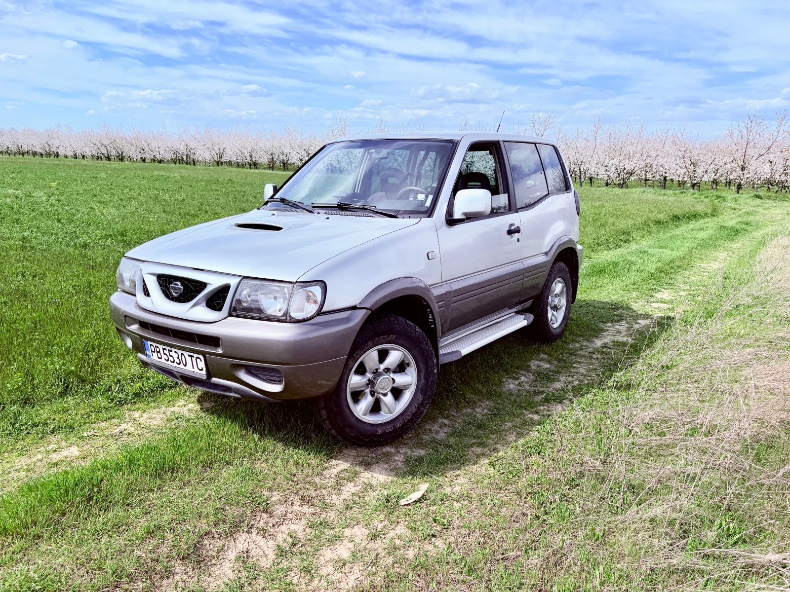 Nissan Terrano, снимка 2 - Автомобили и джипове - 54151426
