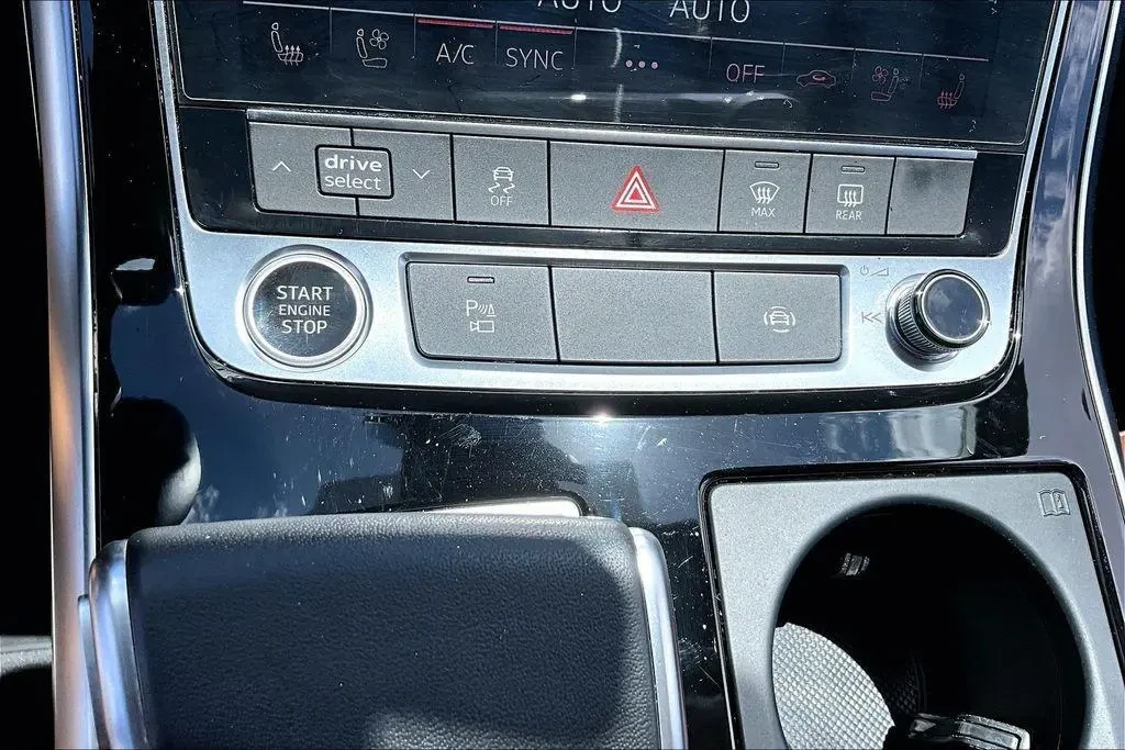 Audi Q7 45 Premium Plus, снимка 16 - Автомобили и джипове - 54402814