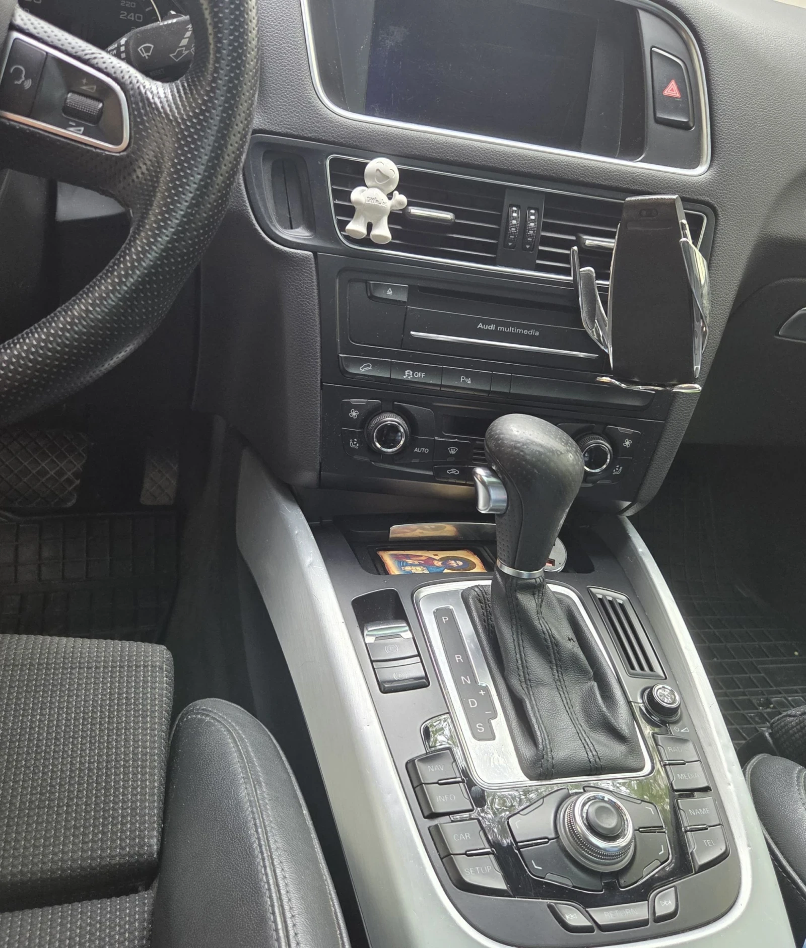 Audi Q5 S-LINE, Панорама, Всички екстри, снимка 5 - Автомобили и джипове - 54528428