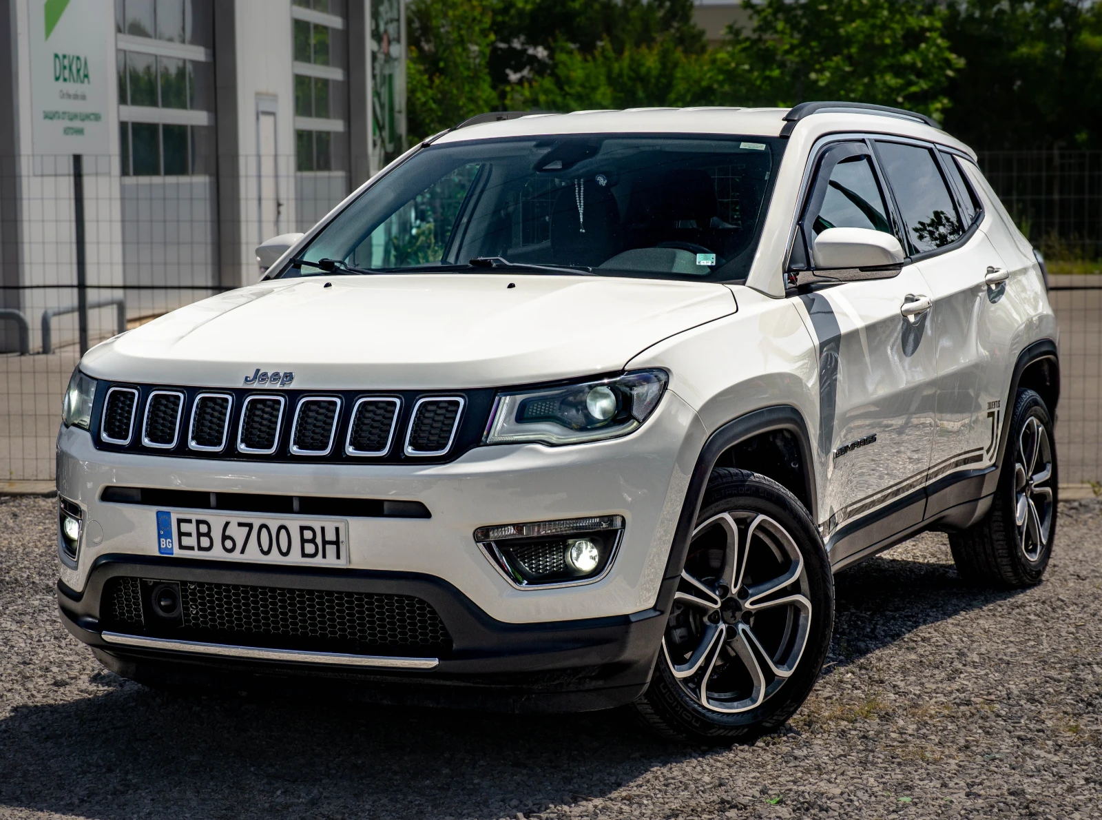Jeep Compass LIMITED-1.4i-AWD-РЕГИСТРИРАНА!