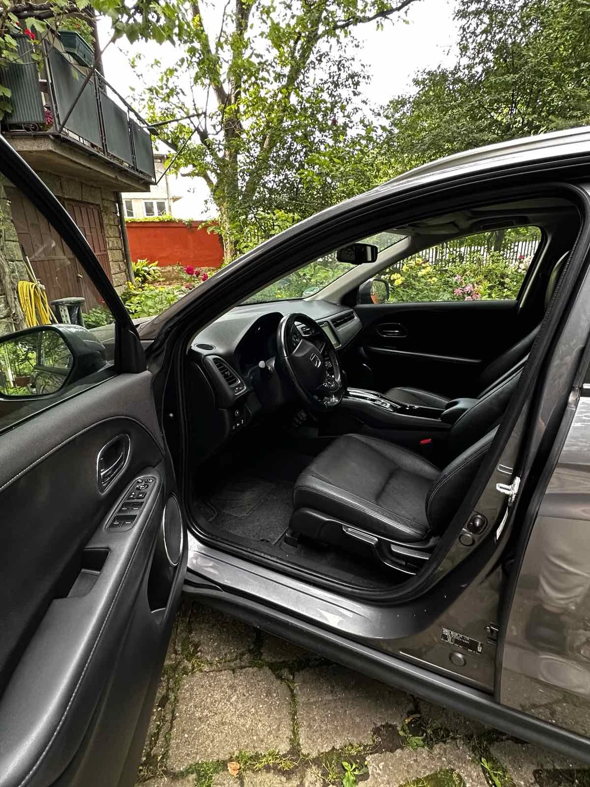 Honda Hr-v 1, 5 AUTOMAT 4* 4, снимка 4 - Автомобили и джипове - 54885458