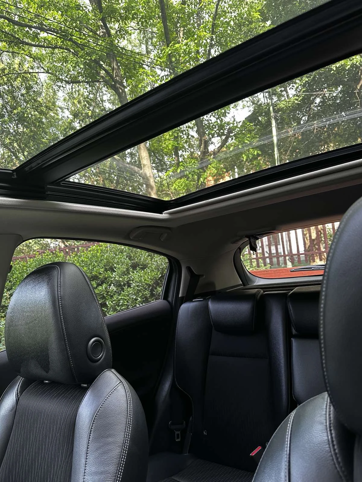 Honda Hr-v 1, 5 AUTOMAT 4* 4, снимка 5 - Автомобили и джипове - 54885458