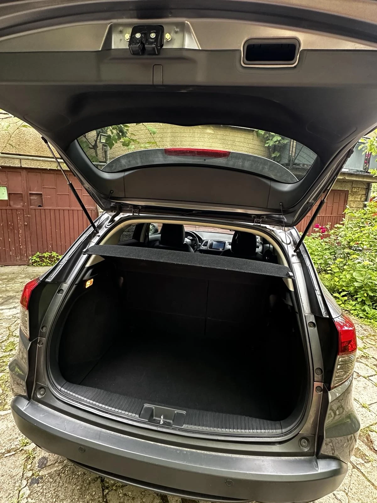 Honda Hr-v 1, 5 AUTOMAT 4* 4, снимка 7 - Автомобили и джипове - 54885458