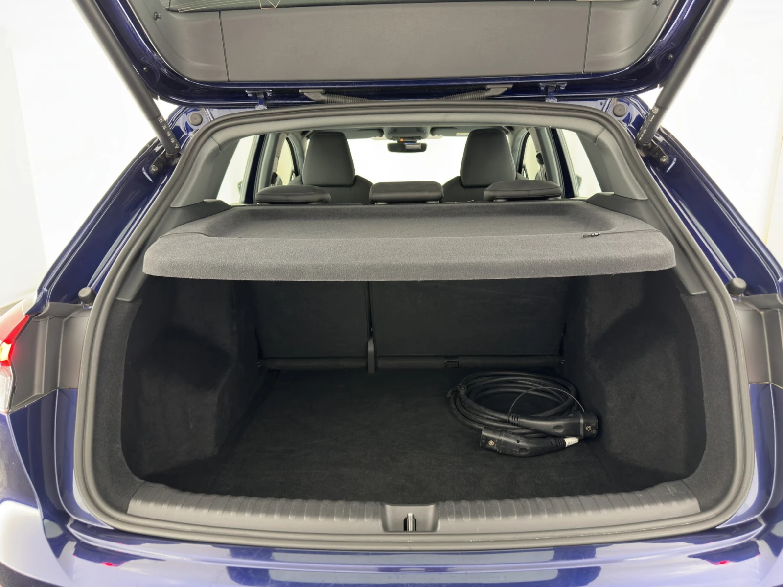 Audi Q4 E-tron 40 Launch, снимка 9 - Автомобили и джипове - 55153036