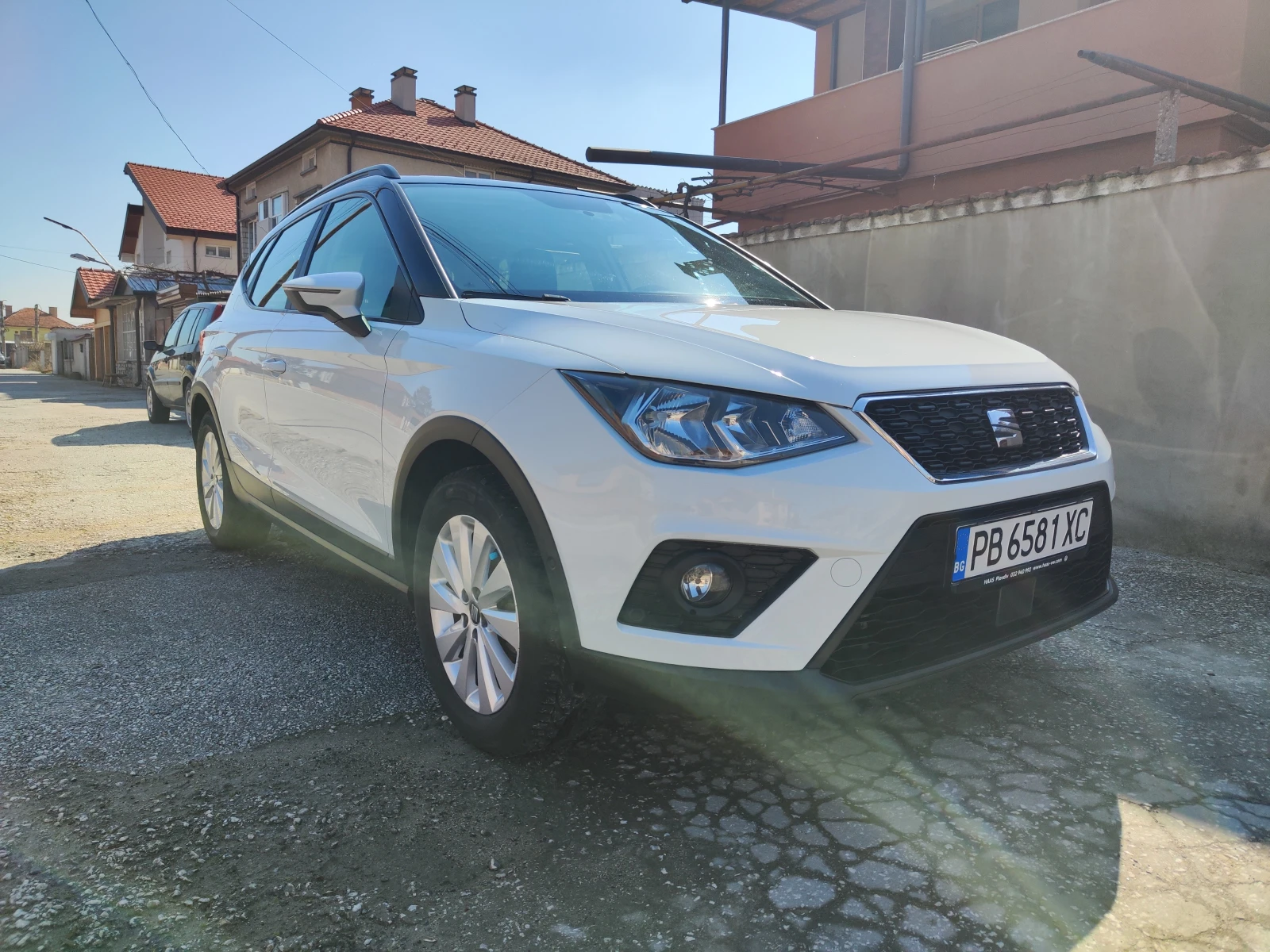 Seat Arona 1.6 DSG SUV, снимка 4 - Автомобили и джипове - 55403197