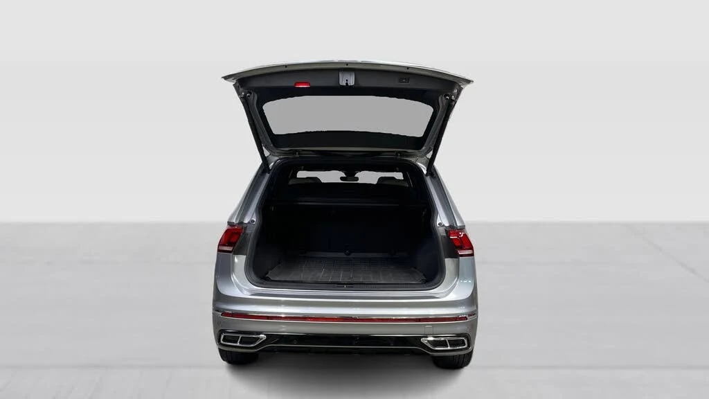 VW Tiguan Highline* R-Line* 4Motion* ДИСТРОНИК* ПАНОРАМА* , снимка 9 - Автомобили и джипове - 55481730