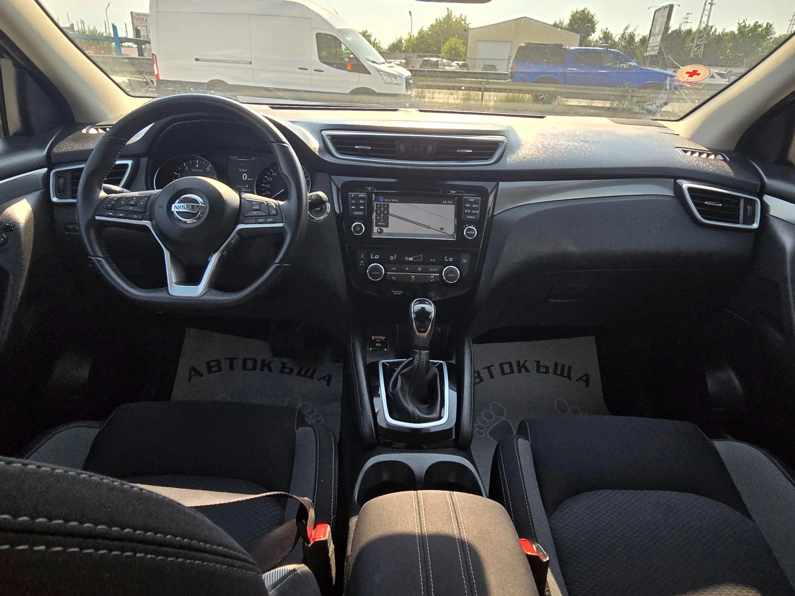 Nissan Qashqai 36 хлд.км.ЕДИН СОБСТЕВЕНИК СЕРВИЗНА ИСТОРИЯ И ДОКУ, снимка 9 - Автомобили и джипове - 55583702