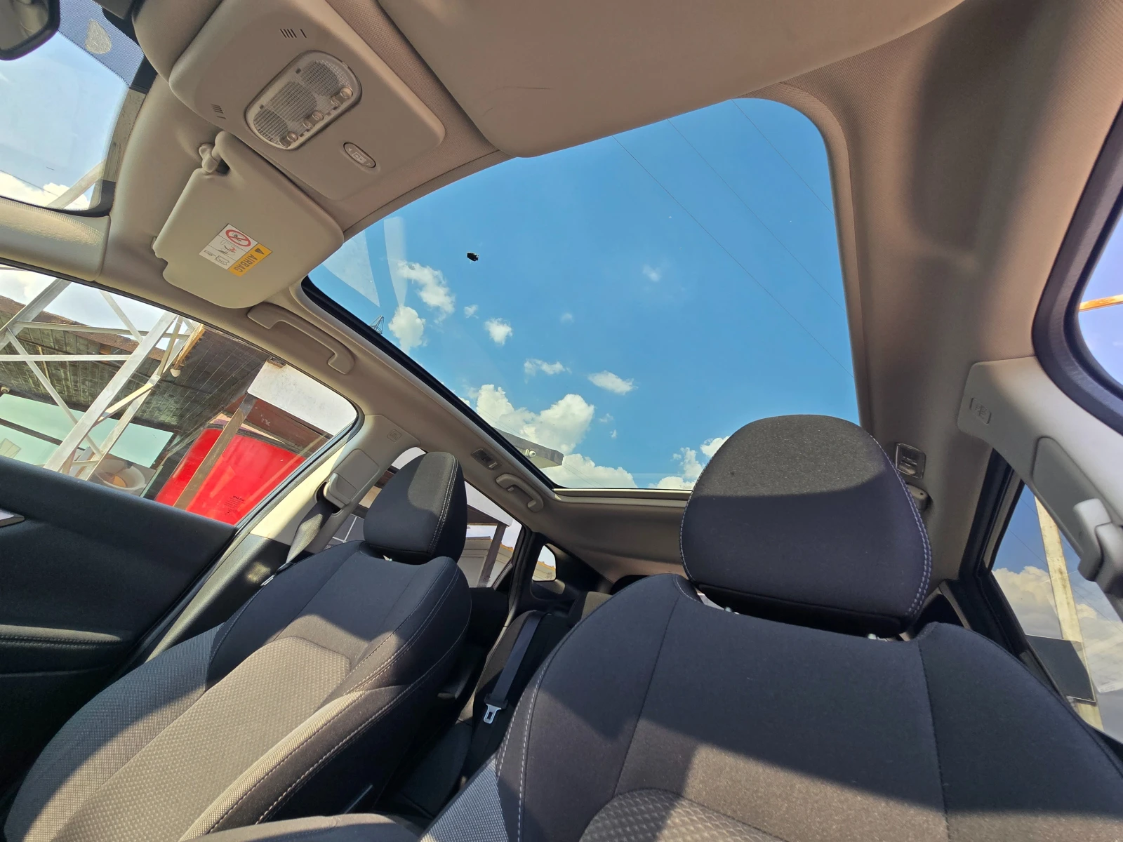 Nissan Qashqai 36 хлд.км.ЕДИН СОБСТЕВЕНИК СЕРВИЗНА ИСТОРИЯ И ДОКУ, снимка 15 - Автомобили и джипове - 55583702