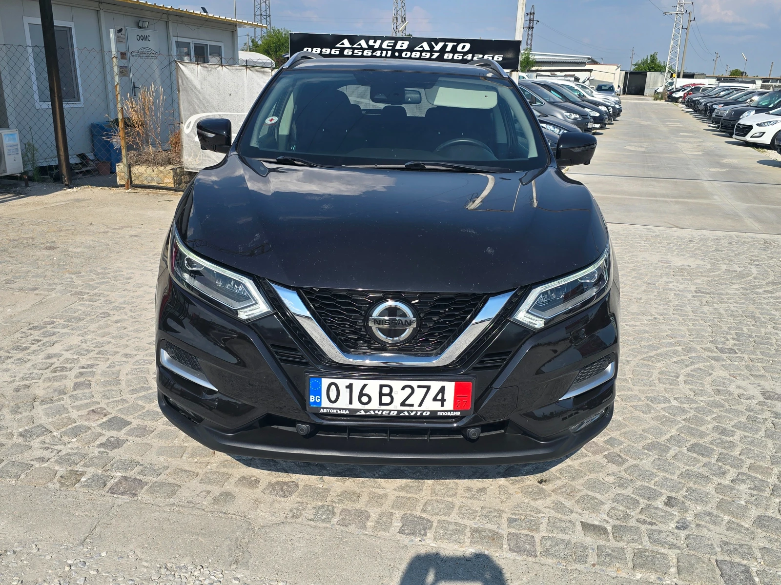 Nissan Qashqai 36 хлд.км.ЕДИН СОБСТЕВЕНИК СЕРВИЗНА ИСТОРИЯ И ДОКУ, снимка 2 - Автомобили и джипове - 55583702