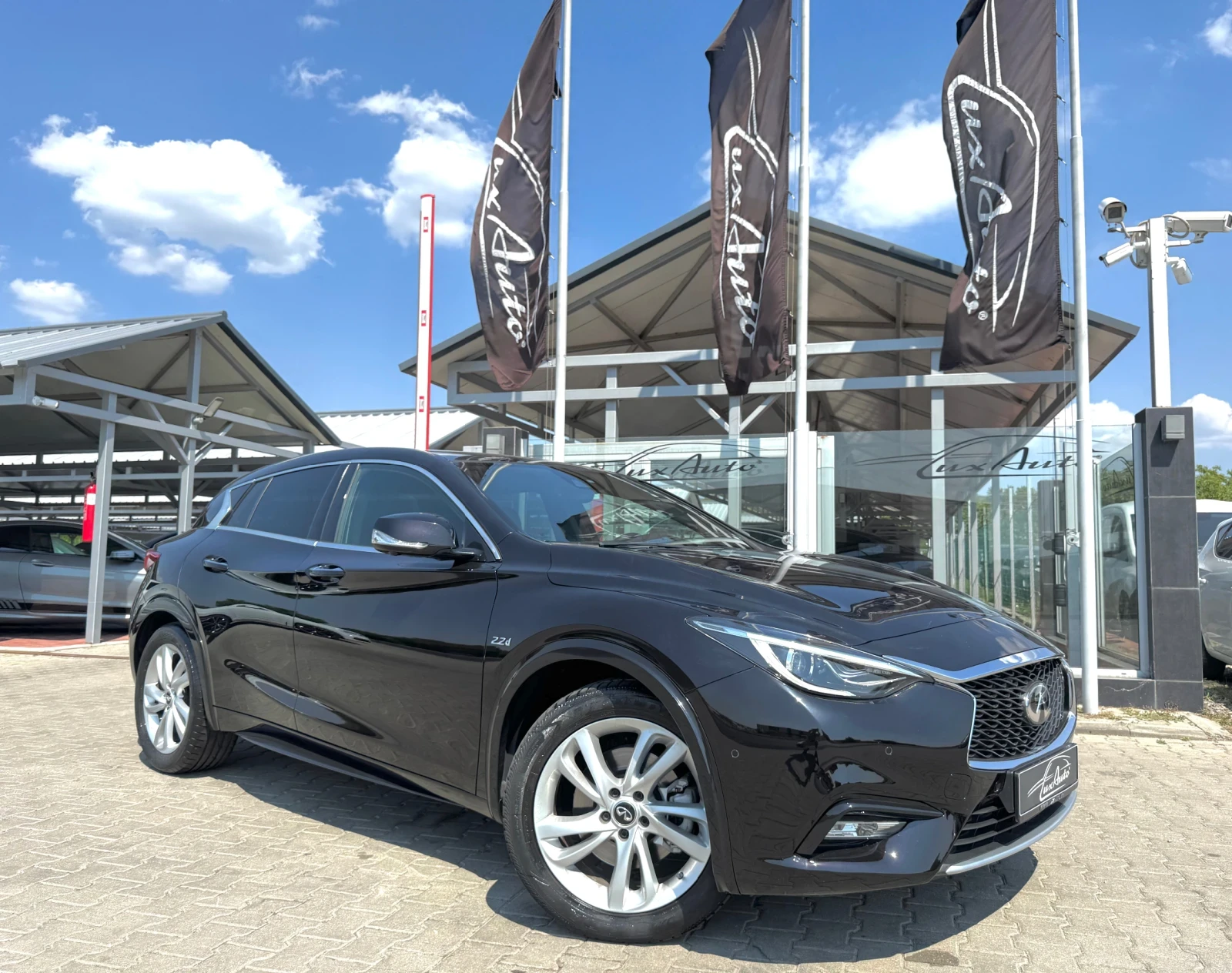 Infiniti Q30 S#EXCLUSIVE#ALCANTARA#360* CAM#PANORAMA#99000km