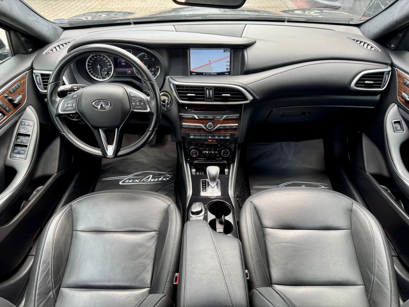 Infiniti Q30 S#EXCLUSIVE#ALCANTARA#360* CAM#PANORAMA#99000km, снимка 9 - Автомобили и джипове - 55588982
