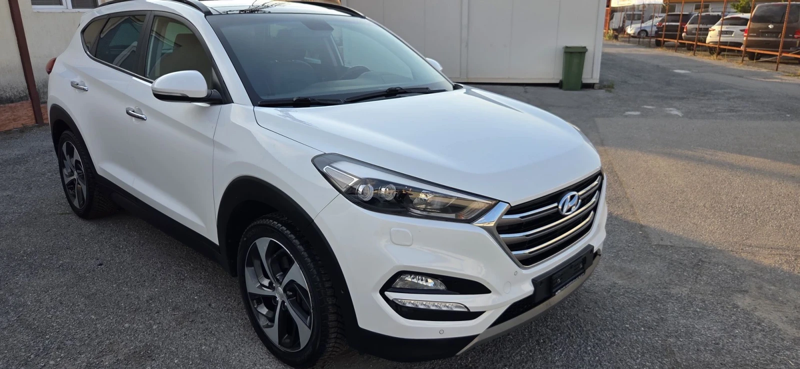 Hyundai Tucson 1.6 T- 177к.с/4х4/Vertex/кожа/автомат/Евро6b/, снимка 6 - Автомобили и джипове - 55695667