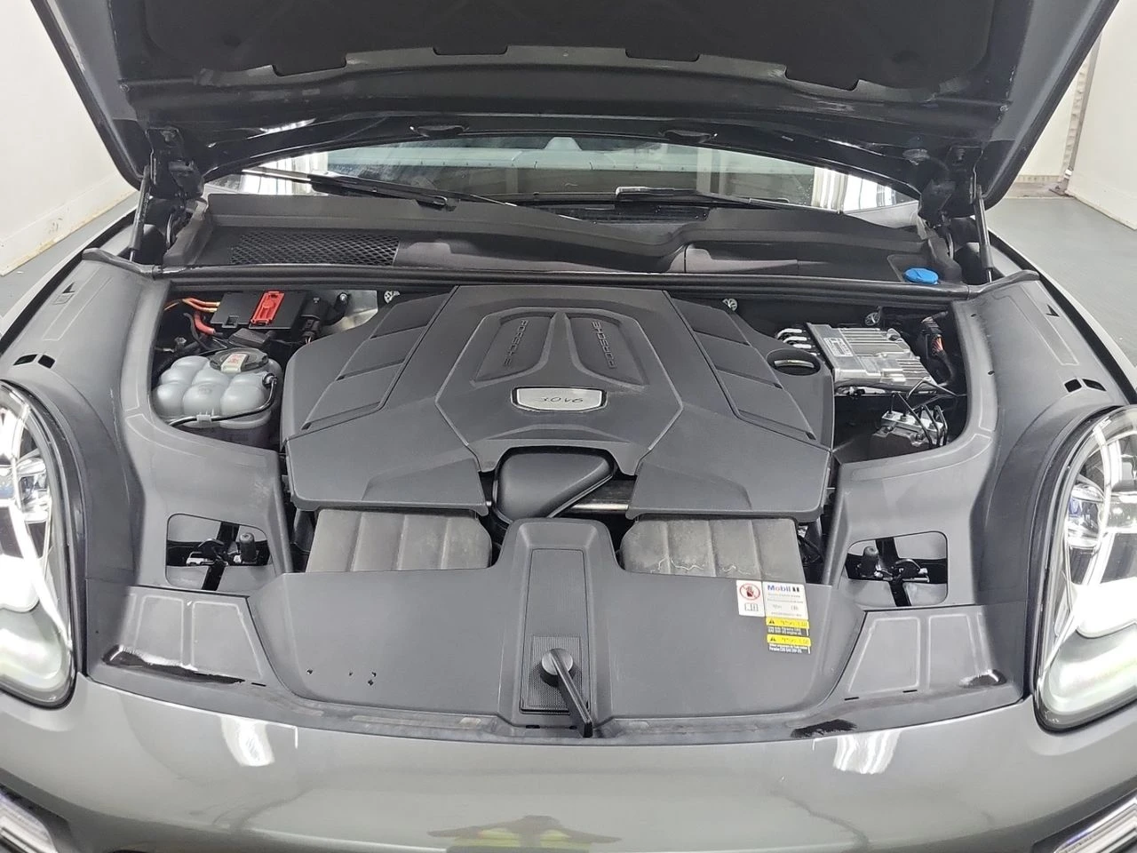 Porsche Cayenne AWD, снимка 16 - Автомобили и джипове - 55728742