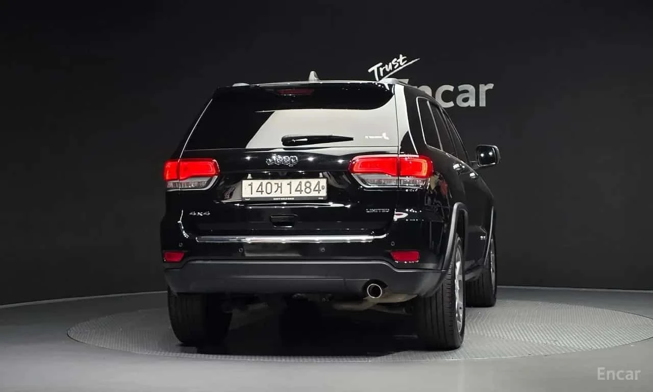 Jeep Grand cherokee 3.6 Limited| PANO| ПОДГРЕВИ| 2 КЛЮЧА| , снимка 4 - Автомобили и джипове - 56199825