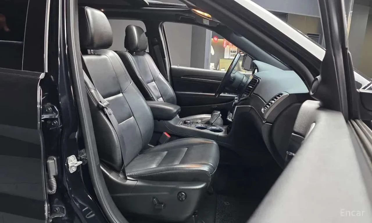 Jeep Grand cherokee 3.6 Limited| PANO| ПОДГРЕВИ| 2 КЛЮЧА| , снимка 11 - Автомобили и джипове - 56199825