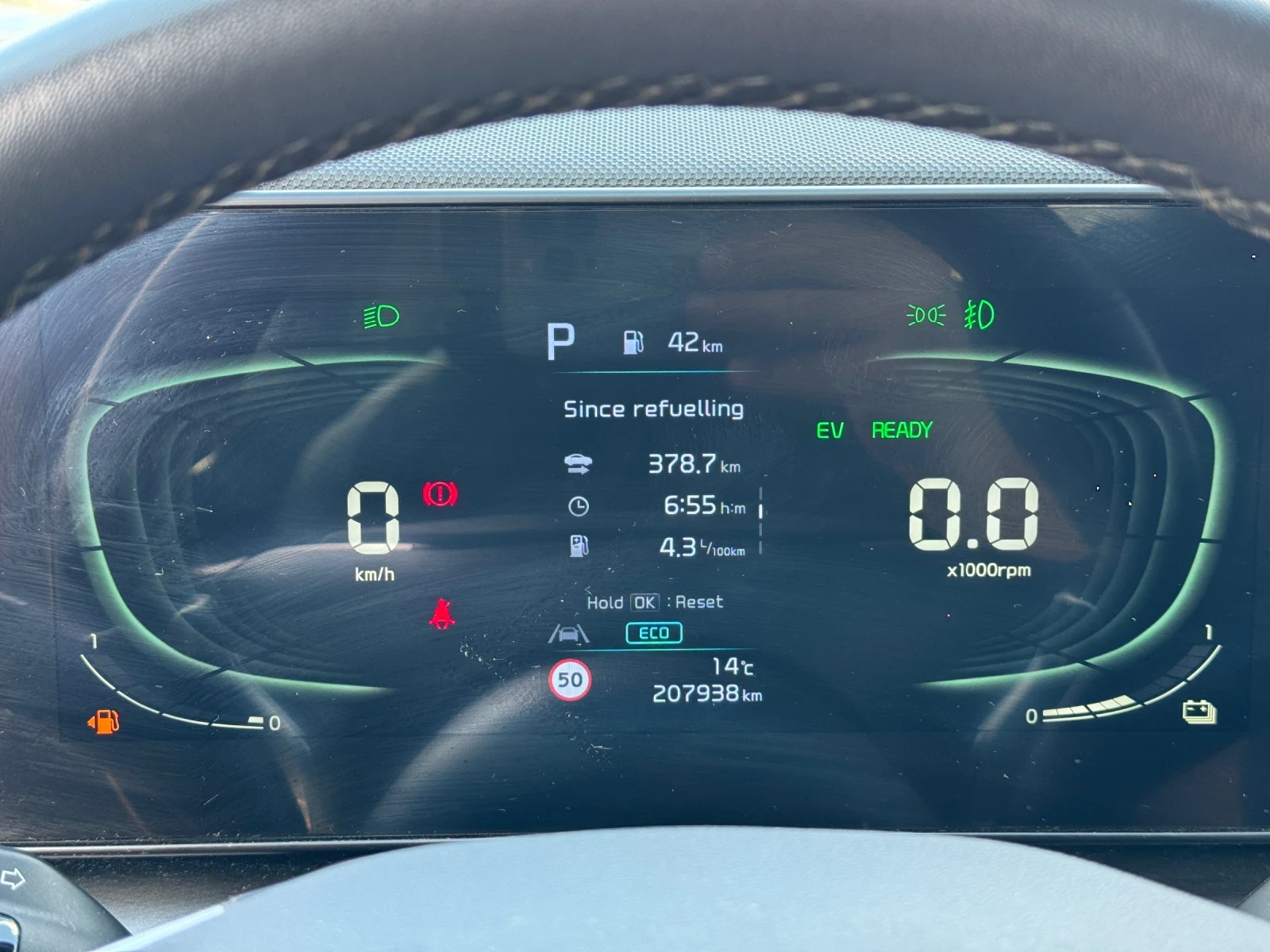 Kia Niro 1.6 HEV, снимка 13 - Автомобили и джипове - 56320769