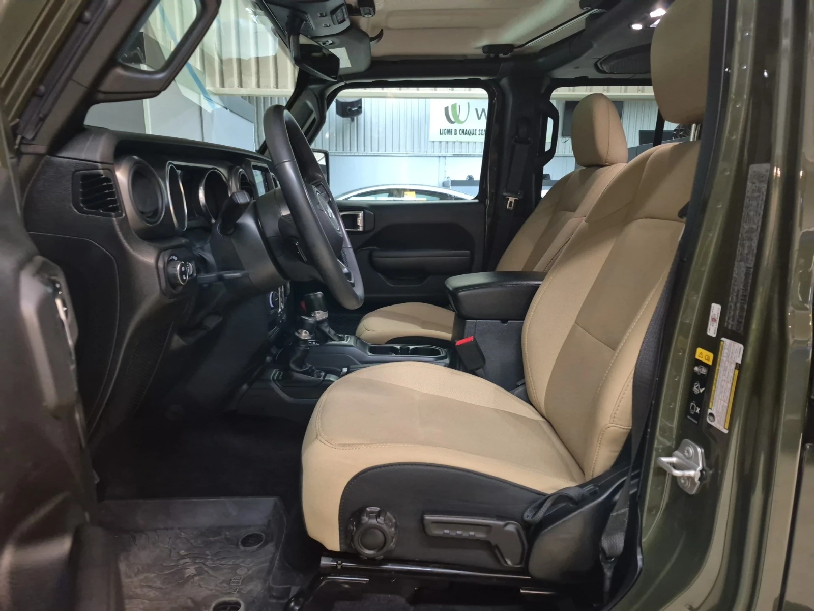 Jeep Gladiator WILLYS CREW CAB SHORT BED, снимка 5 - Автомобили и джипове - 56532548