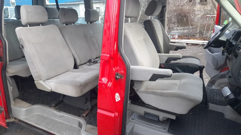 VW Caravelle Sincro 4x4 2.5tdi 102kc Klima , снимка 9 - Бусове и автобуси - 48447631