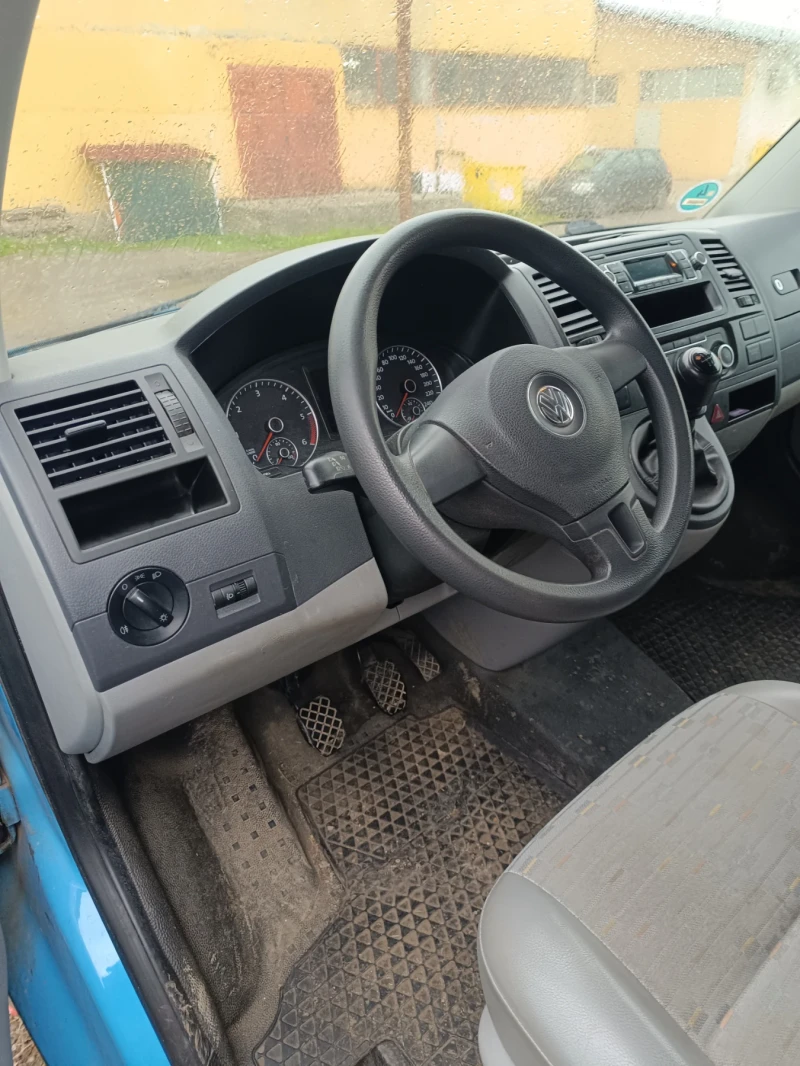 VW T5, снимка 9 - Бусове и автобуси - 52937855