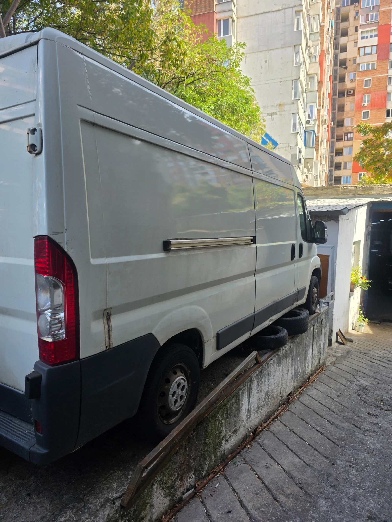 Peugeot Boxer 2.2 120 кс, снимка 4 - Бусове и автобуси - 56351219
