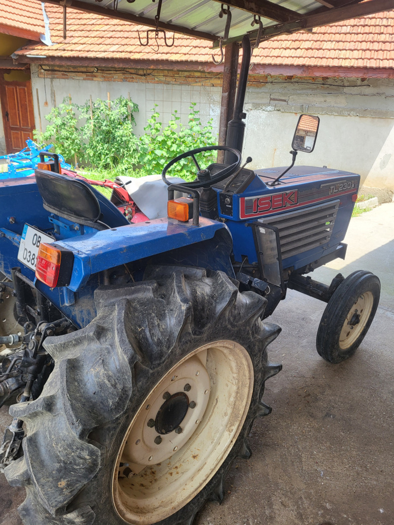 Трактор ISEKI, снимка 2 - Селскостопанска техника - 46385443