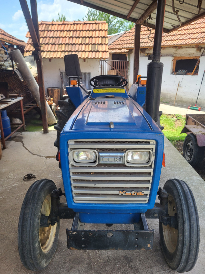 Трактор ISEKI, снимка 1 - Селскостопанска техника - 46385443