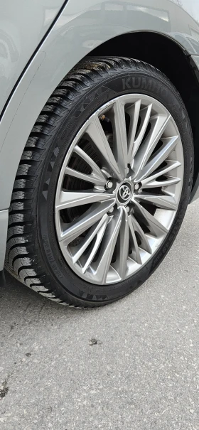 Toyota Avensis 1.8, ръчка, безупречен, снимка 15