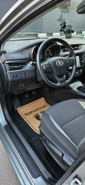 Toyota Avensis 1.8, ръчка, безупречен - 12990 € / 25406.23 лв. - 76561588 13