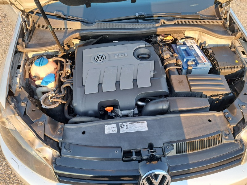 VW Golf 1,6 tdi, снимка 17 - Автомобили и джипове - 46354698