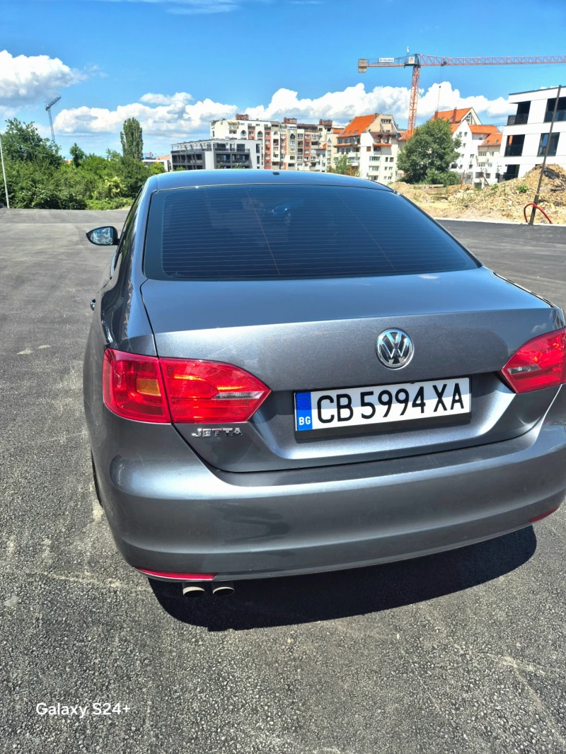 VW Jetta 2.0i, снимка 2 - Автомобили и джипове - 47656657