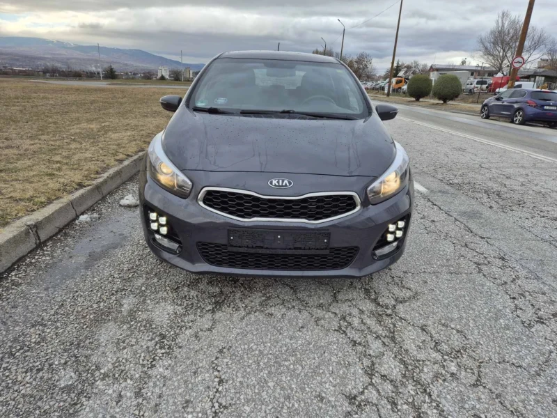 Kia Ceed 1.6 CRDI Gt-lain 136hp , снимка 1 - Автомобили и джипове - 48196034