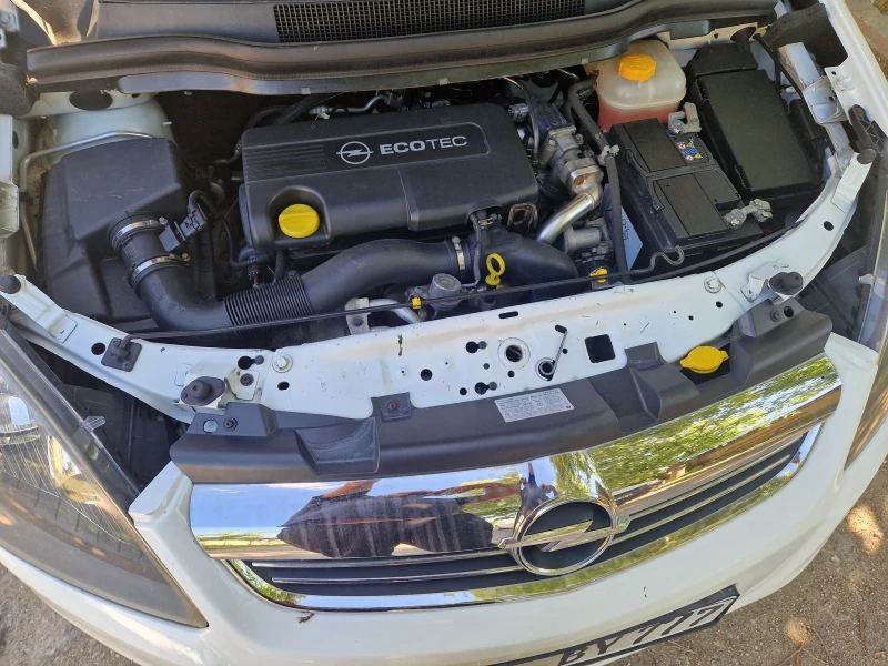 Opel Zafira, снимка 14 - Автомобили и джипове - 52326905