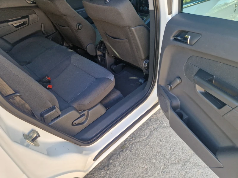 Opel Zafira, снимка 15 - Автомобили и джипове - 52326905