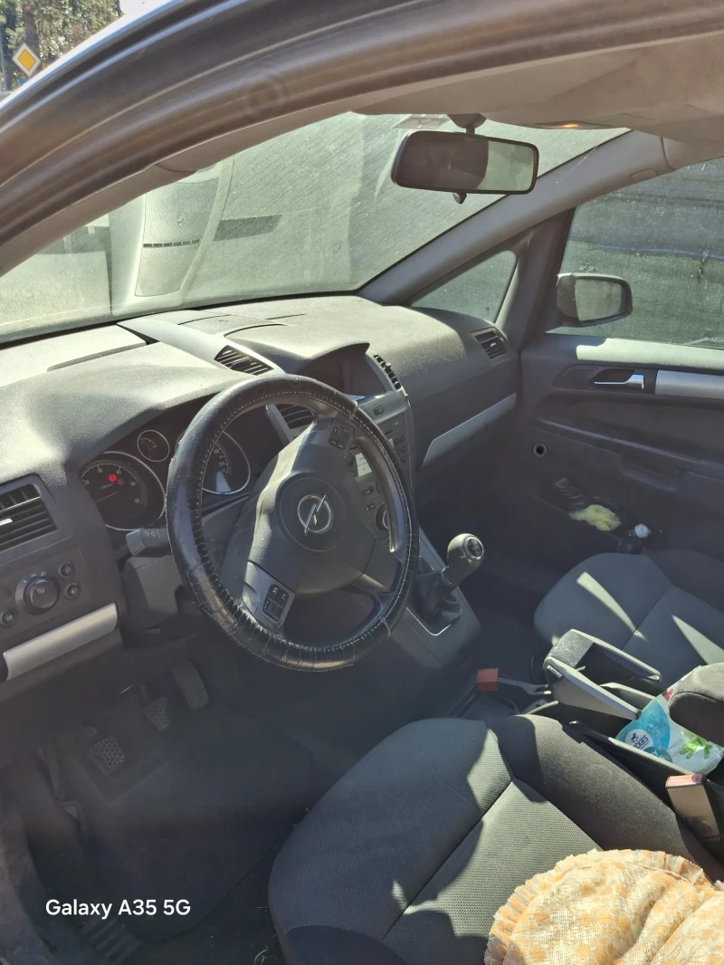 Opel Zafira 1, 9 JTD, снимка 6 - Автомобили и джипове - 52145850