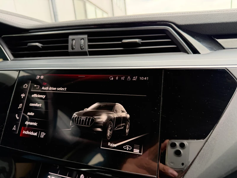 Audi E-Tron 50 Sportback Quattro 2020, снимка 13 - Автомобили и джипове - 53560790