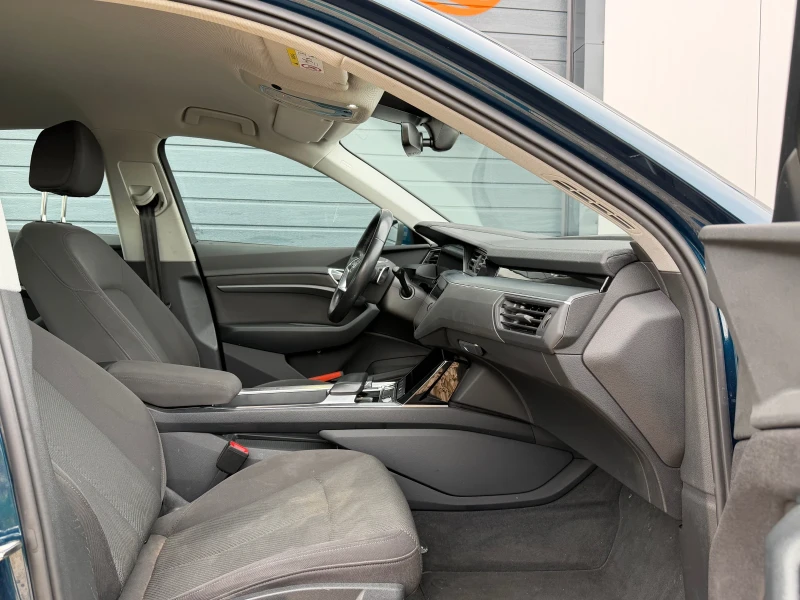 Audi E-Tron 50 Sportback Quattro 2020, снимка 9 - Автомобили и джипове - 53560790