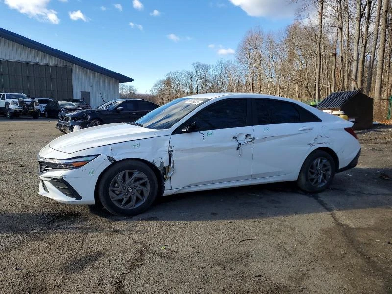 Hyundai Elantra 2.0L 4 Front-wheel Drive | Mobile.bg � ����������� 2