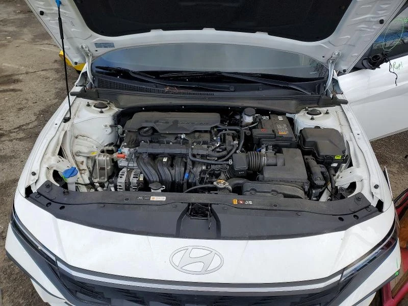 Hyundai Elantra 2.0L 4 Front-wheel Drive | Mobile.bg � ����������� 12