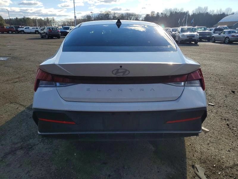 Hyundai Elantra 2.0L 4 Front-wheel Drive | Mobile.bg � ����������� 7