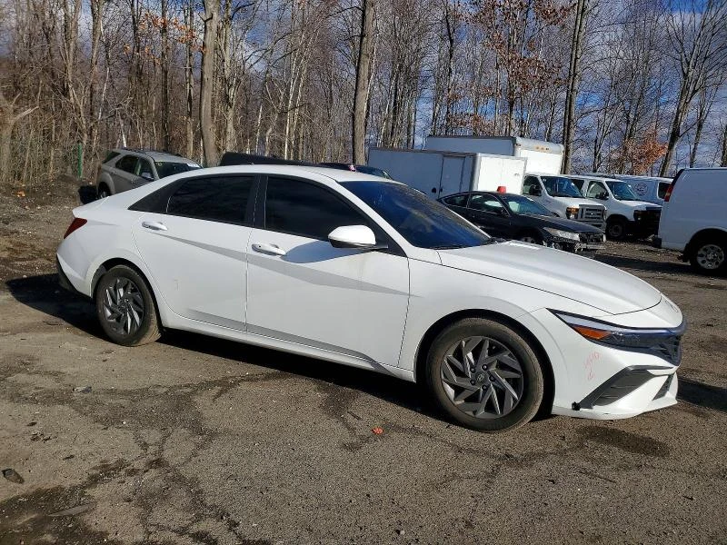 Hyundai Elantra 2.0L 4 Front-wheel Drive | Mobile.bg � ����������� 5