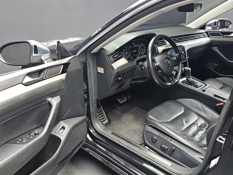 VW Arteon 2.0 Tdi Premium, снимка 10 - Автомобили и джипове - 55562107