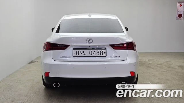 Lexus IS 250, снимка 4 - Автомобили и джипове - 56082313