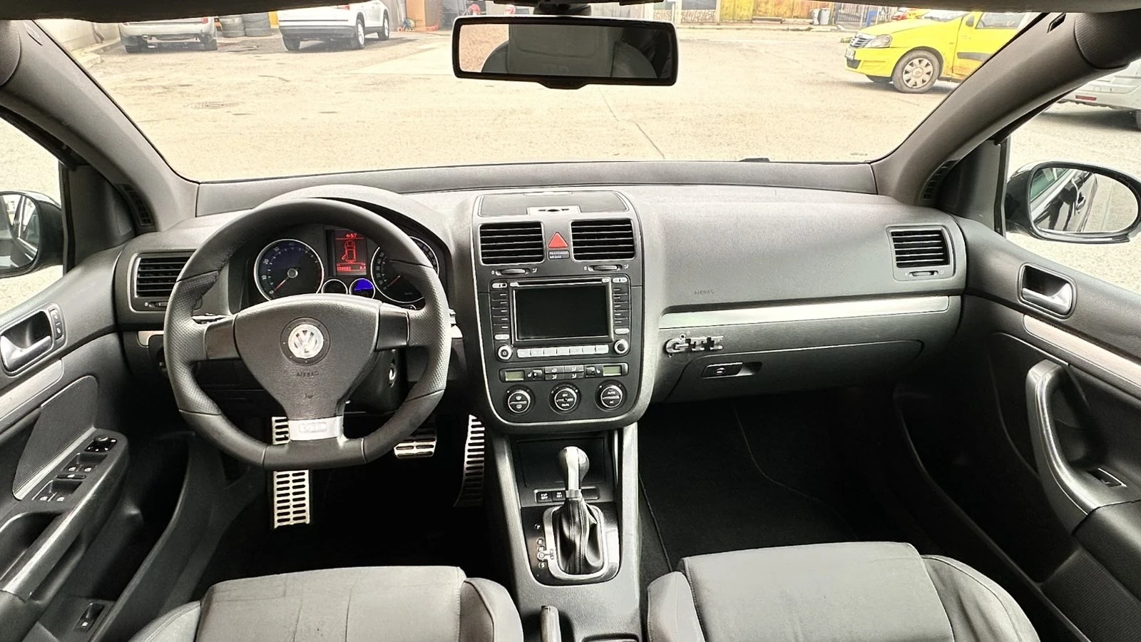 VW Golf 2.0 GTI DSG - изображение 9