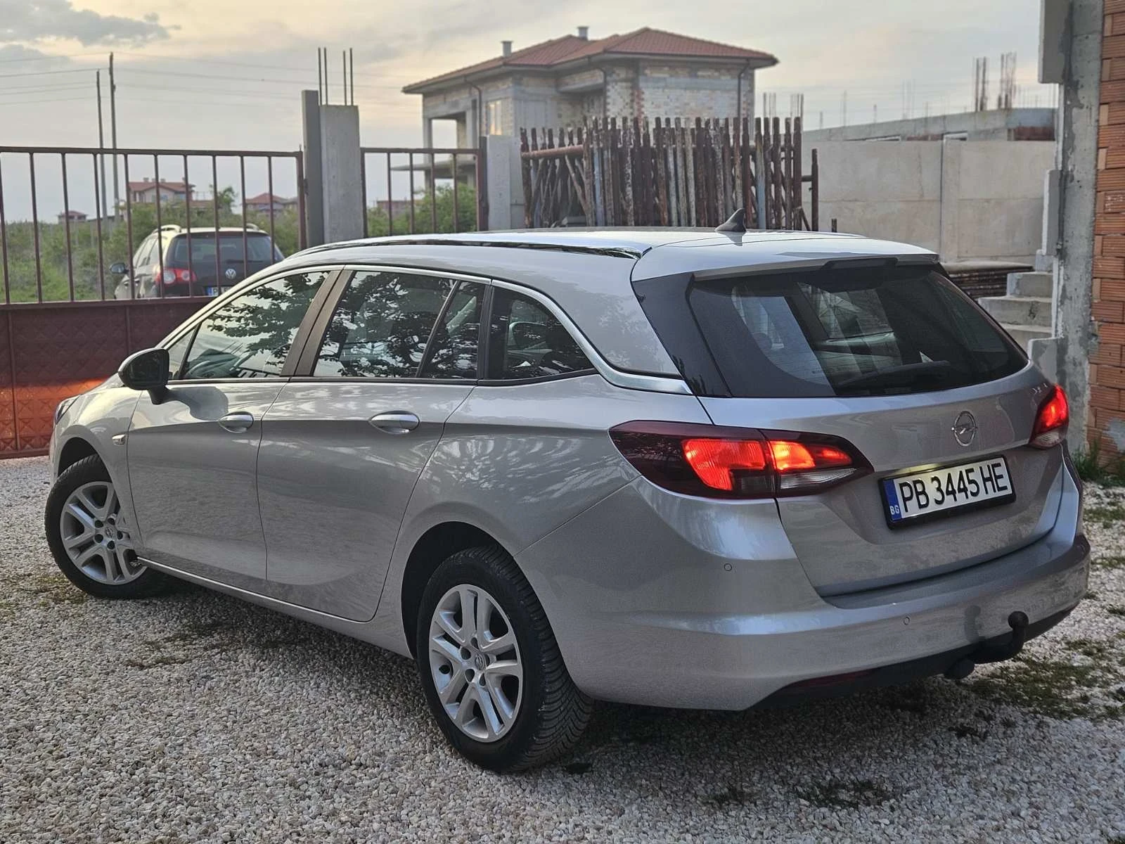 Opel Astra 1.6/136к./ПЕРФЕКТНО СЪСТОЯНИЕ!/EURO6/ - изображение 4