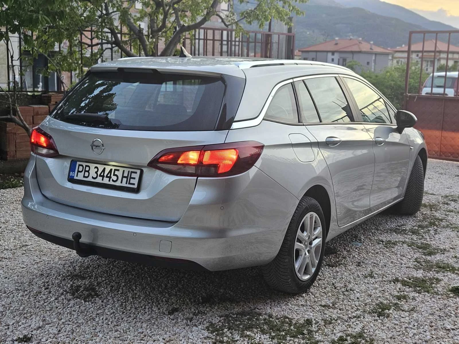 Opel Astra 1.6/136к./ПЕРФЕКТНО СЪСТОЯНИЕ!/EURO6/ - изображение 3